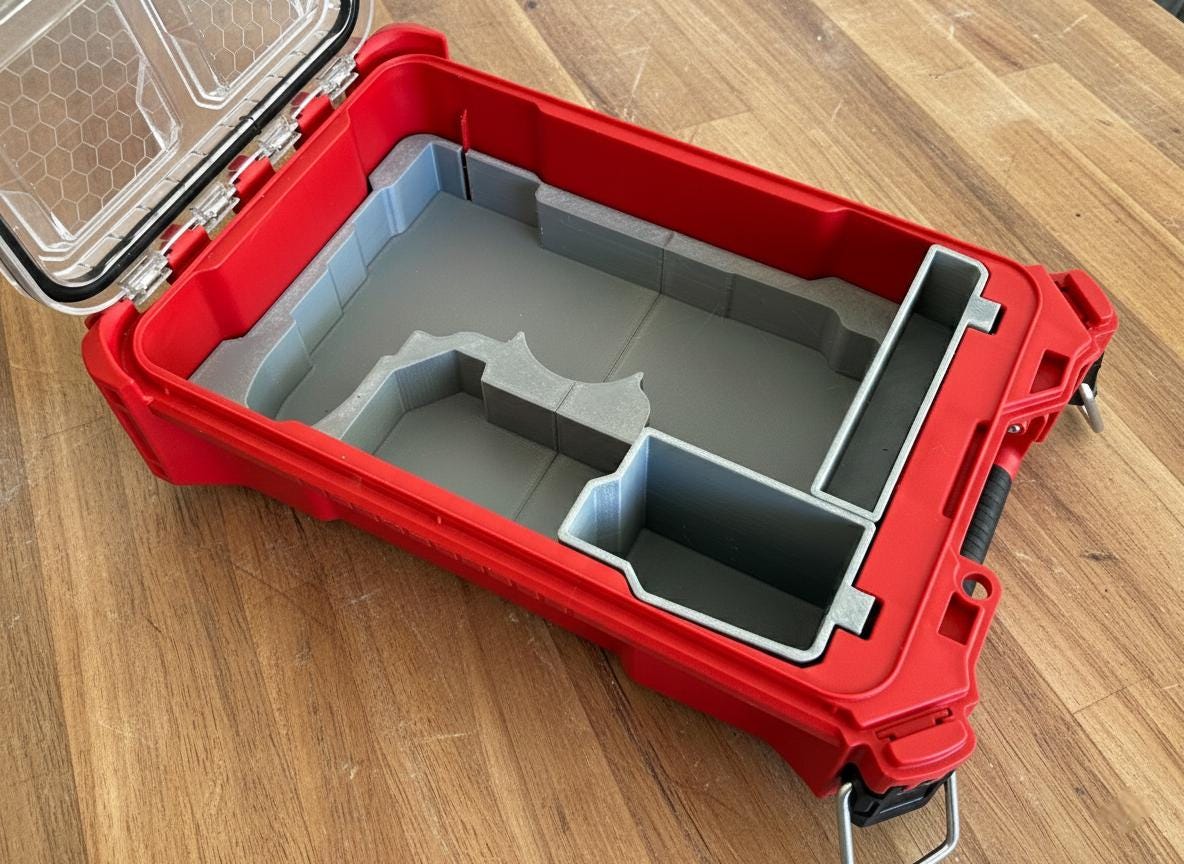 Insert Packout M18 FPD3 vide dans le coffre Milwaukee, logements sur-mesure